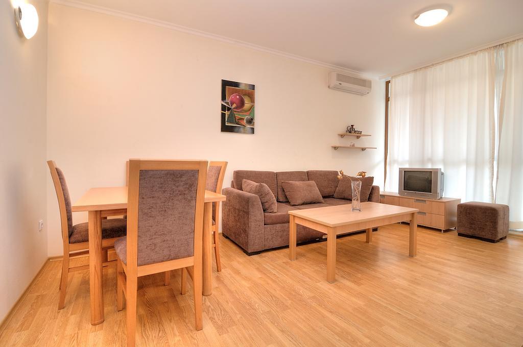 Sun City I Apartments Sluneční pobřeží Pokoj fotografie